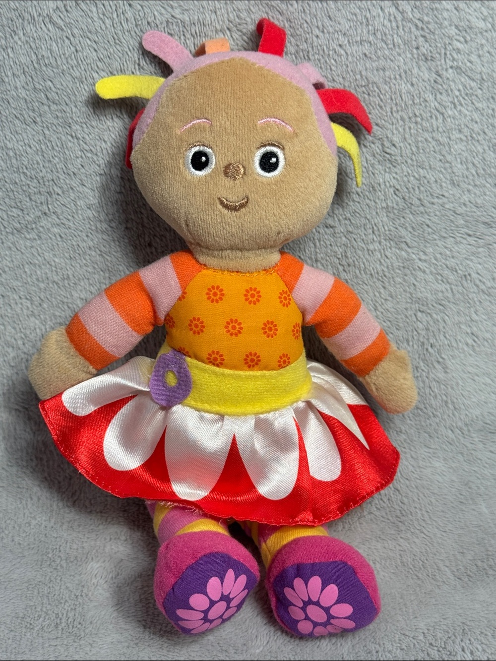 Hasbro In the Night Garden 8" Plush Upsy Daisy Doll